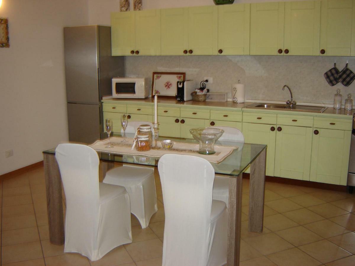 Casa Del Sole Appartamento N° 2 White And Gold Room Gavardo Buitenkant foto