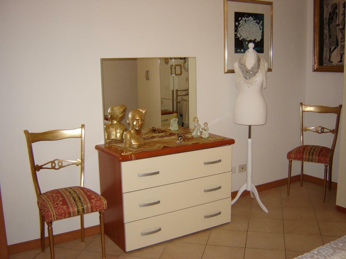 Casa Del Sole Appartamento N° 2 White And Gold Room Gavardo Buitenkant foto
