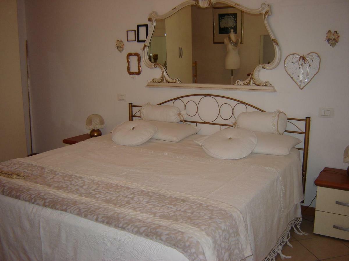 Casa Del Sole Appartamento N° 2 White And Gold Room Gavardo Buitenkant foto