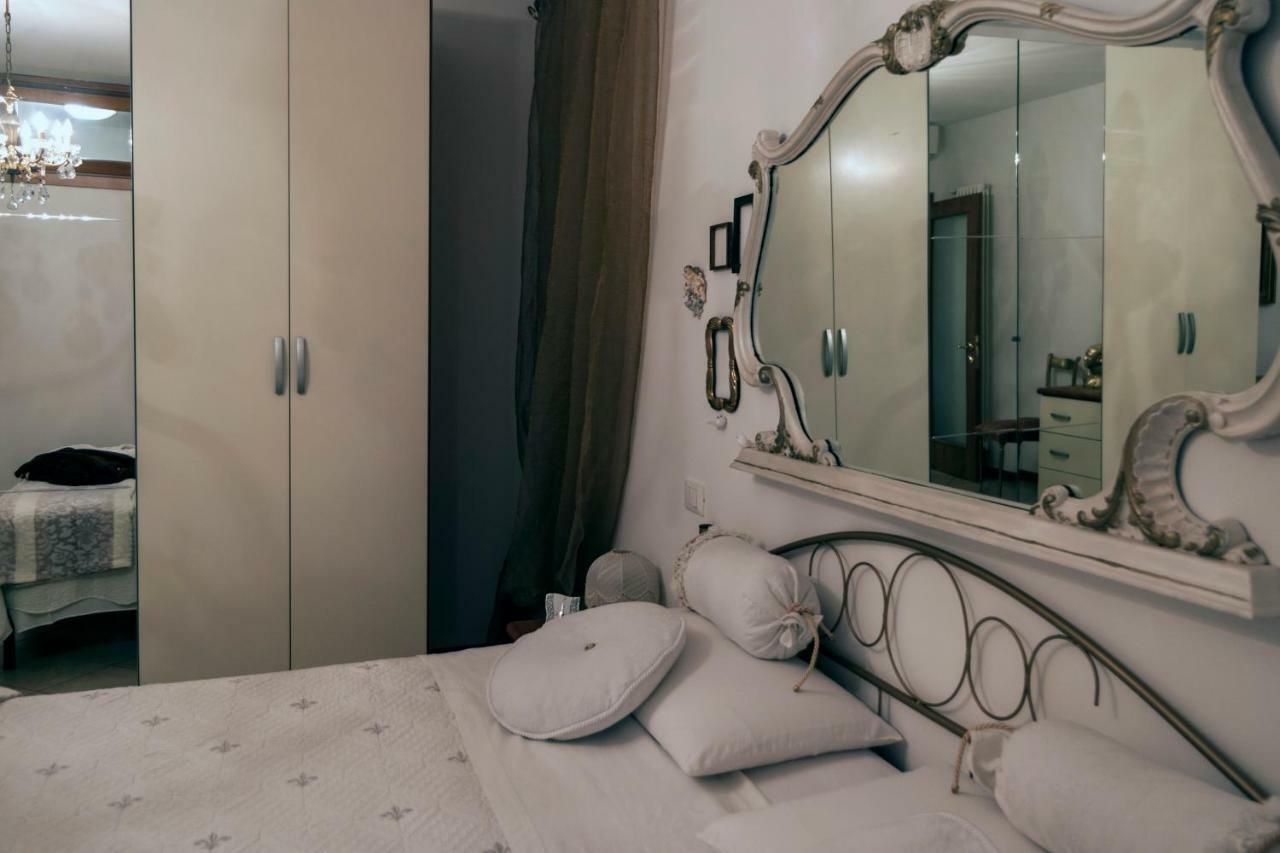 Casa Del Sole Appartamento N° 2 White And Gold Room Gavardo Buitenkant foto