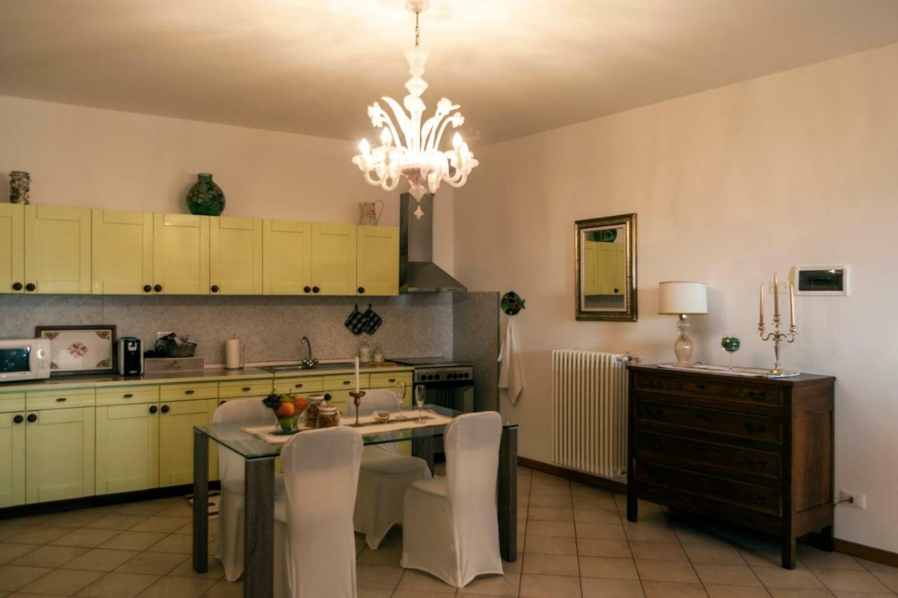 Casa Del Sole Appartamento N° 2 White And Gold Room Gavardo Buitenkant foto