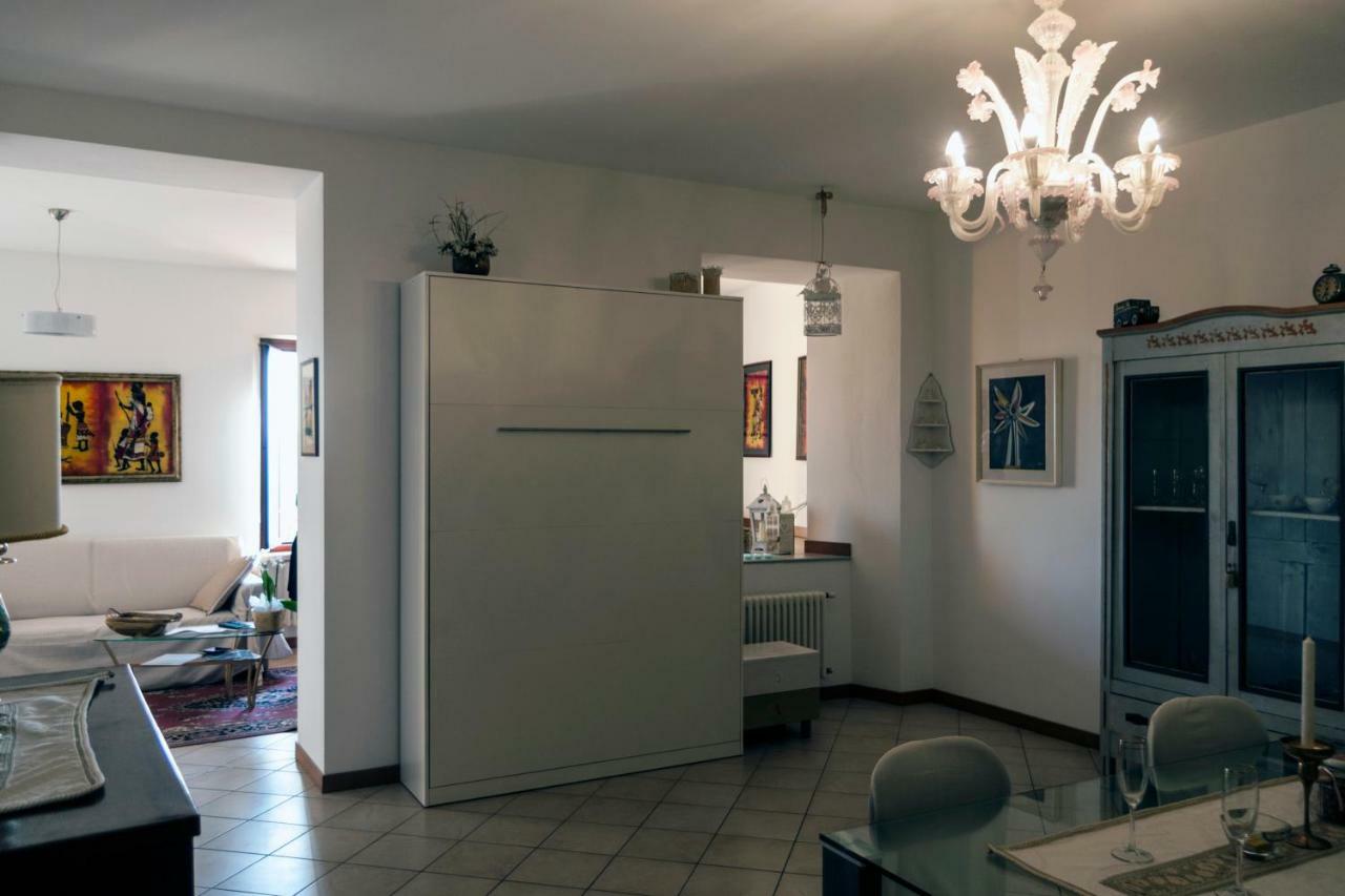 Casa Del Sole Appartamento N° 2 White And Gold Room Gavardo Buitenkant foto